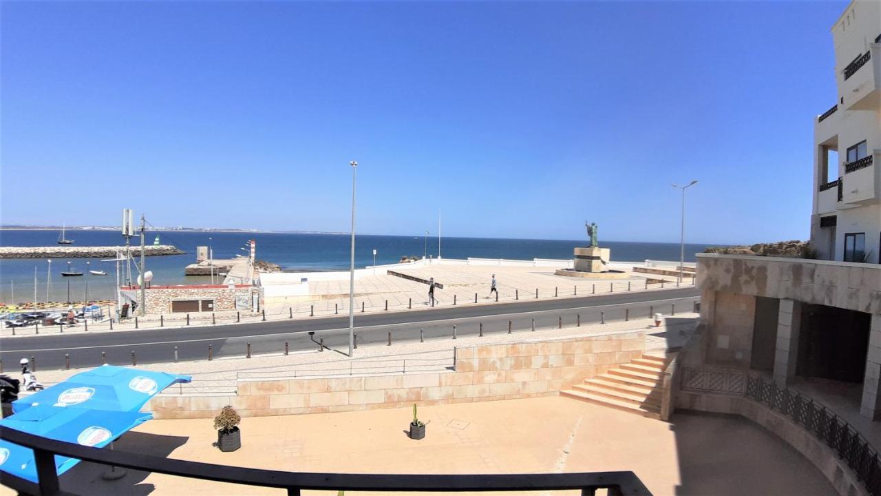Potato Beach Apartment At Beach Front & Sea View Lagos Exterior foto