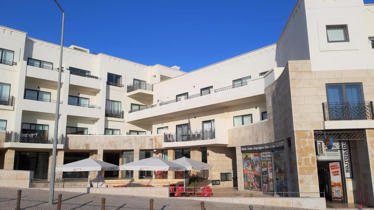 Potato Beach Apartment At Beach Front & Sea View Lagos Exterior foto